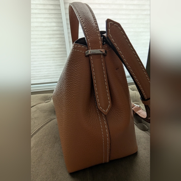 Toteme T-Lock Top Handle Bag Tan - Picture 7 of 15